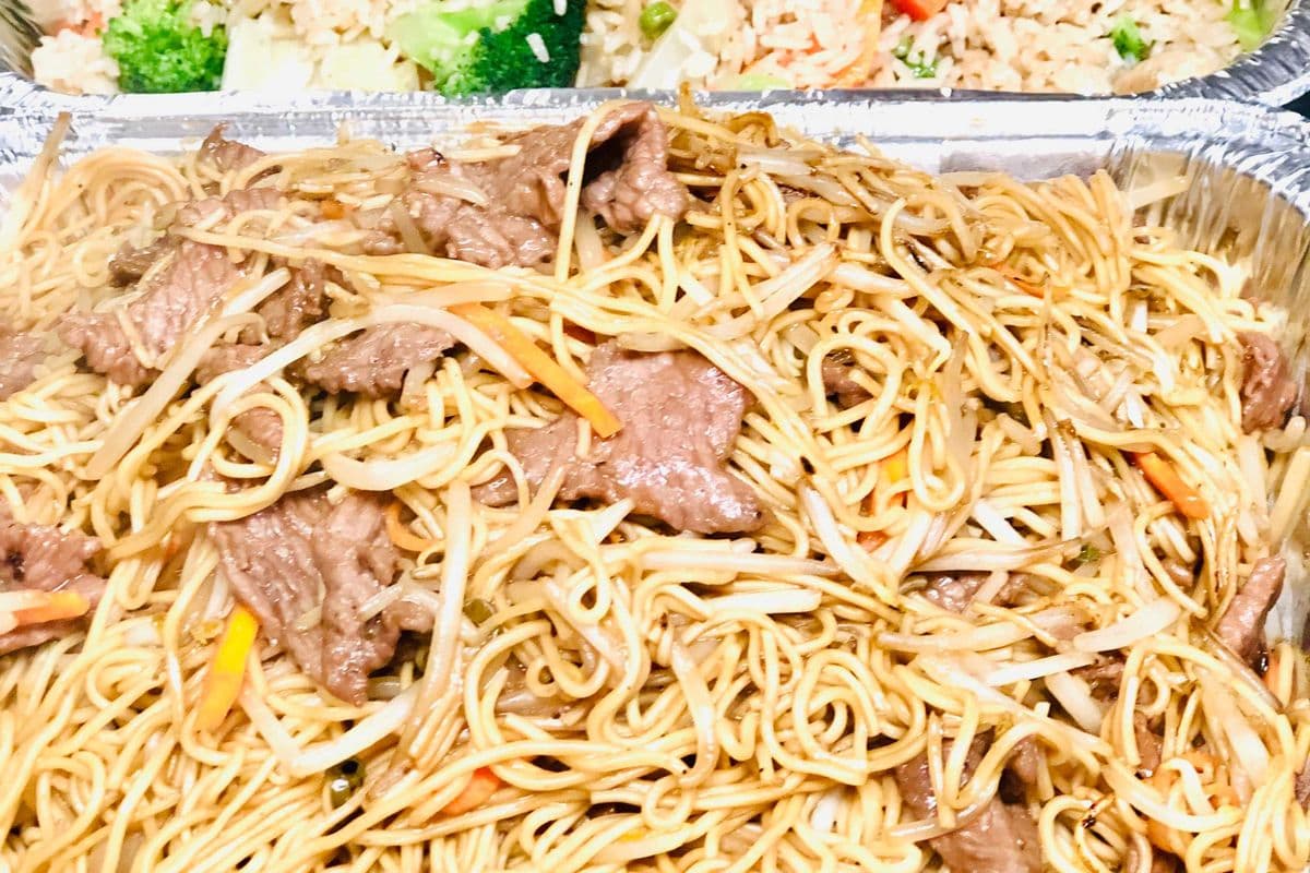B. Beef Lo Mein Party Tray