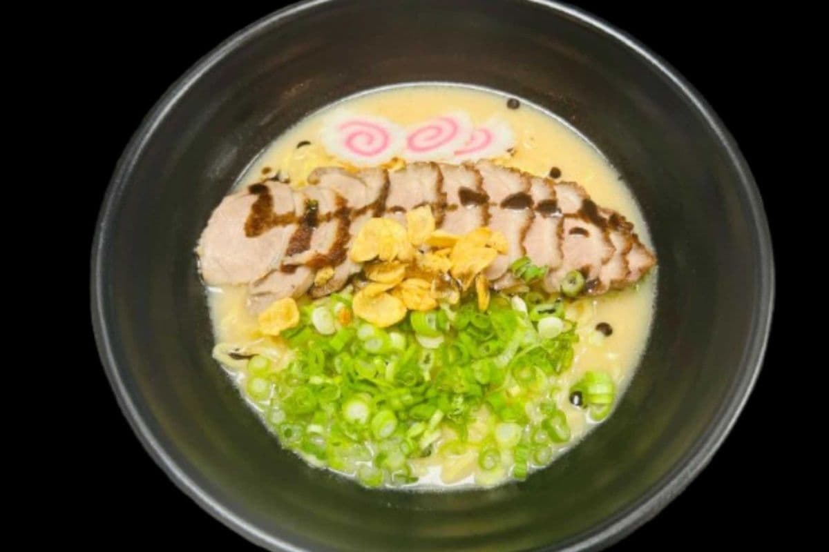 Duck Breast Ramen with Black Garlic Oil 日式黑蒜油鴨胸拉麵