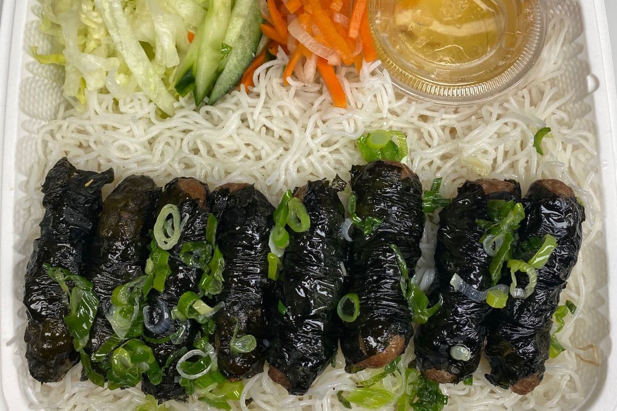 V10. Beef Wrap in Betel Leaf on Vermicelli Noodles (Bun Bo La Lop)