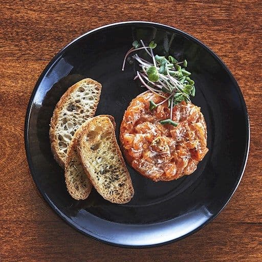 Tartare de saumon / Salmon tartare