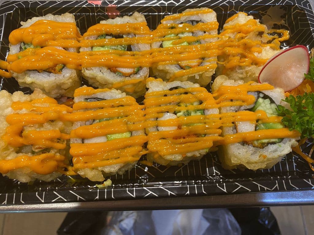 83. Golden California Roll (8 pcs)