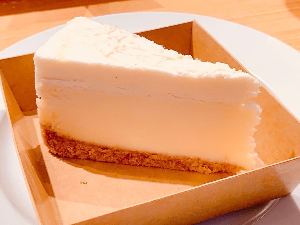 White Chocolate Lemon Cheesecake