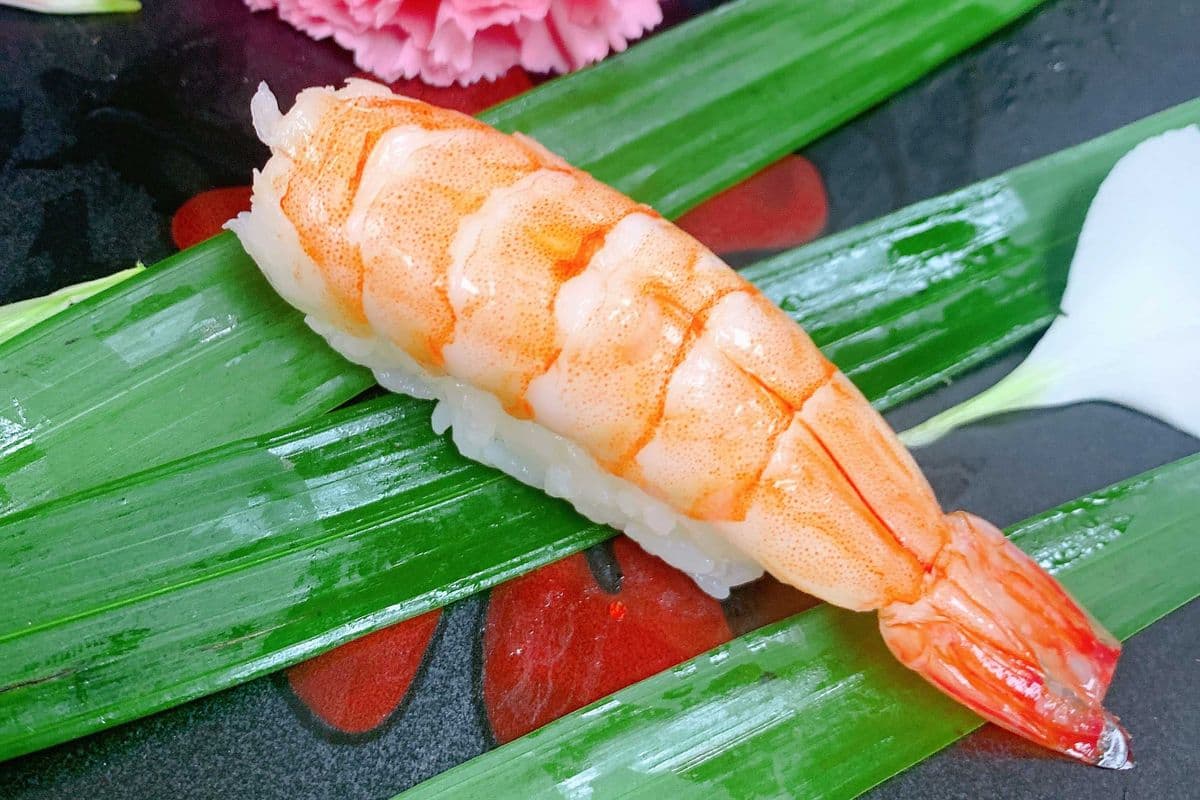 C06. Shrimp(sushi 3pcs)