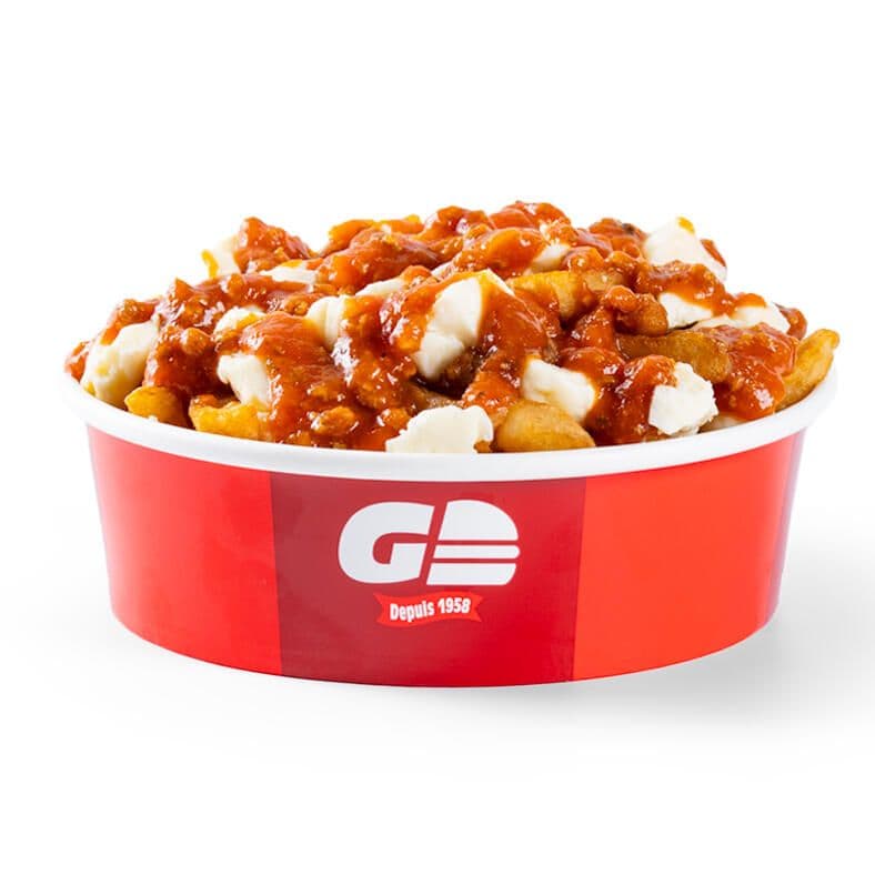 Poutines grandes avec sauce gérard / Large poutines with Gerard sauce