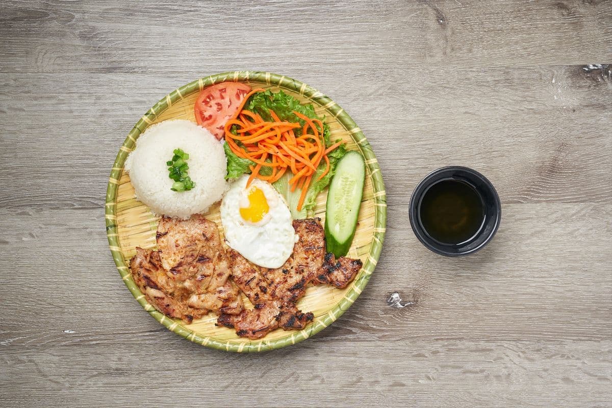 Com Gà Nướng, Sườn Nướng, Opla