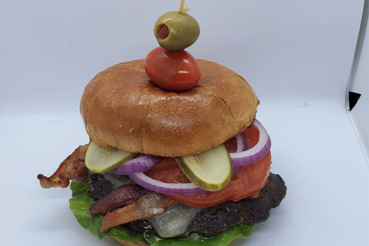 chef's classic burger (6 oz)