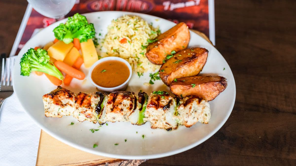 Brochette de poulet / Chicken Skewer