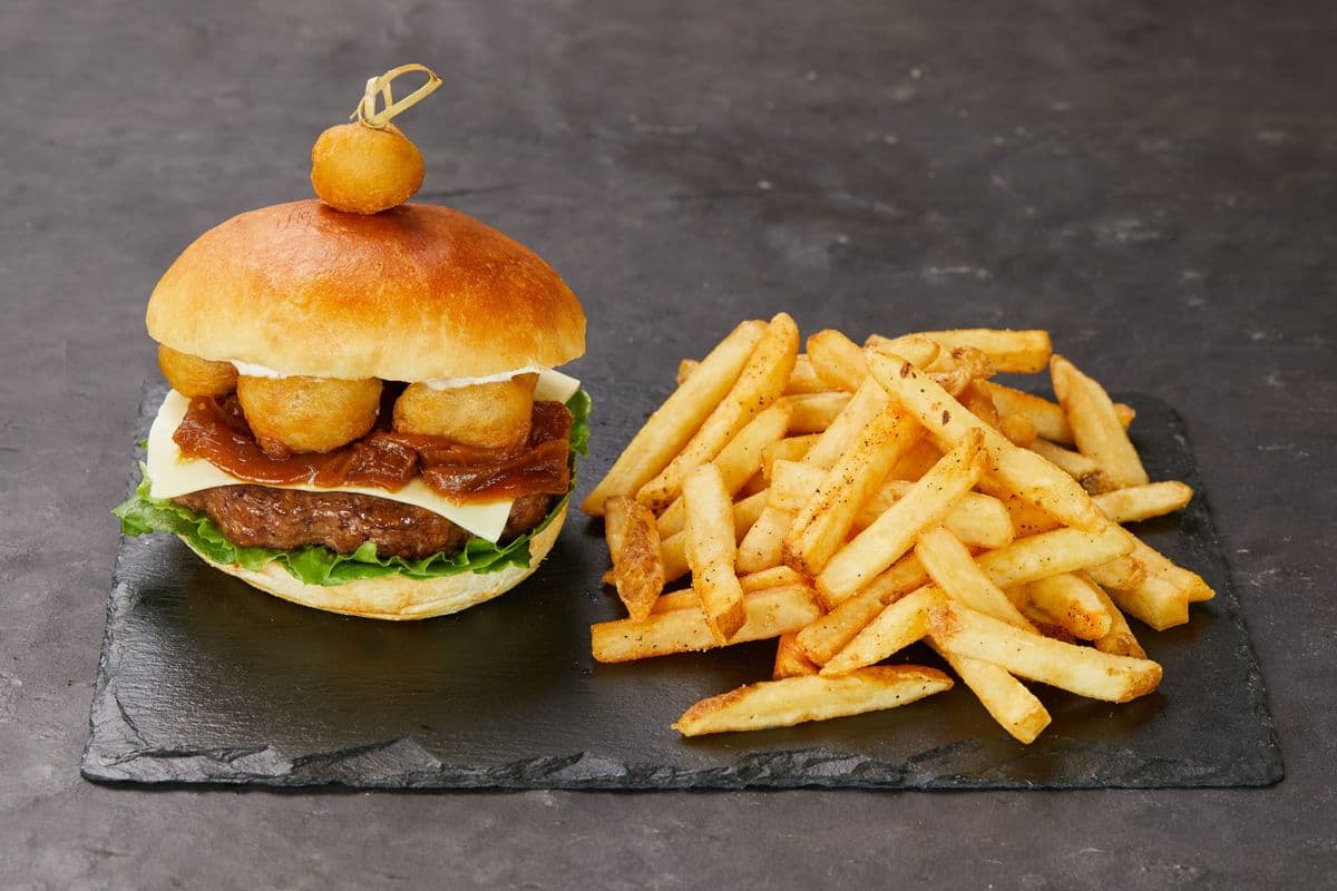 SWISS & MUSHROOM BURGER