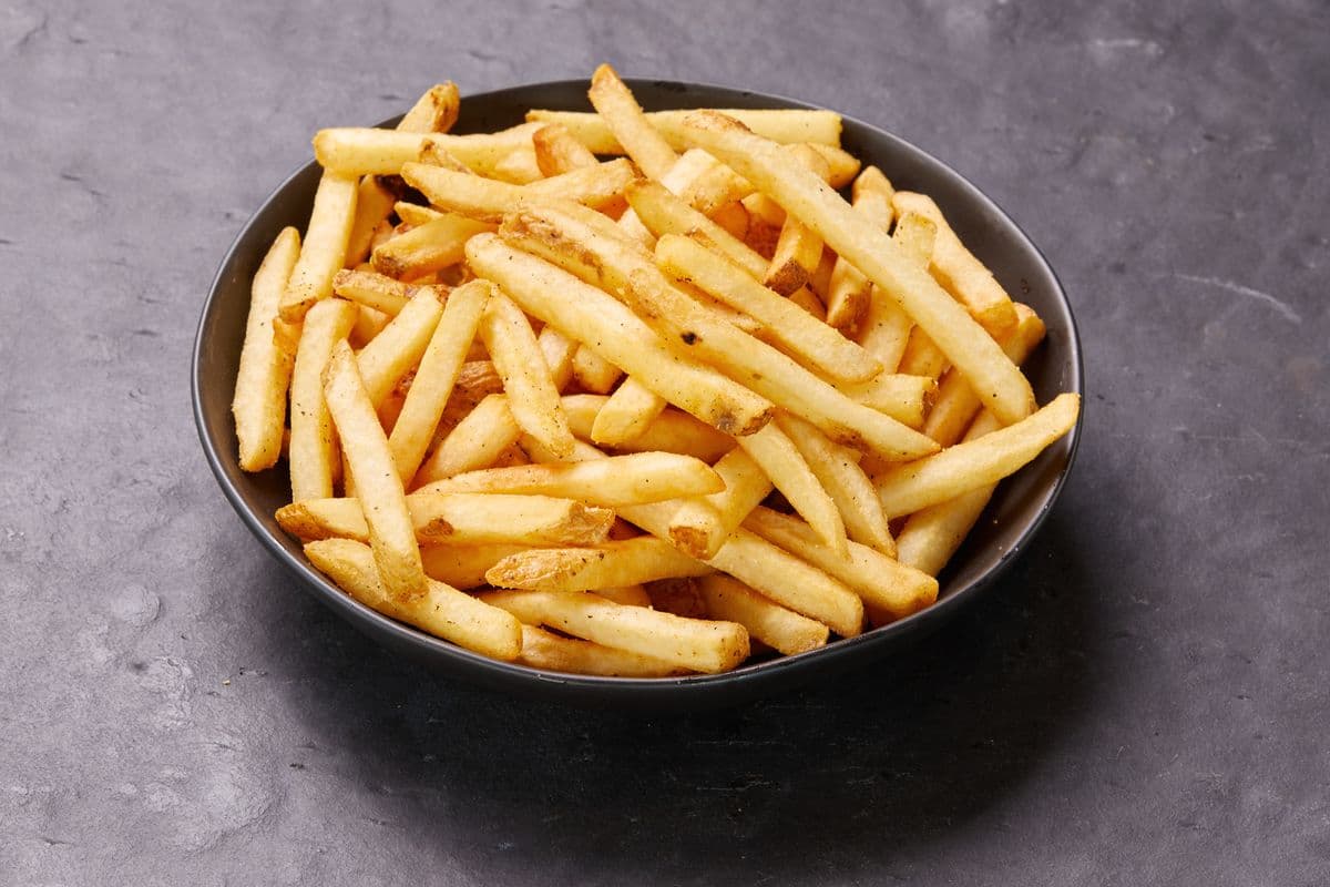 SIGNATURE SEASONED FRIES