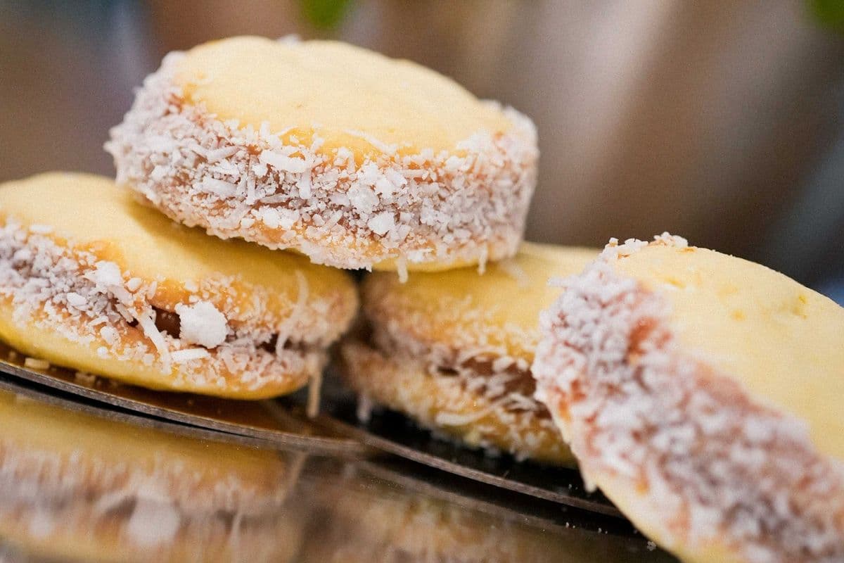 Alfajores with Dulce de Leche