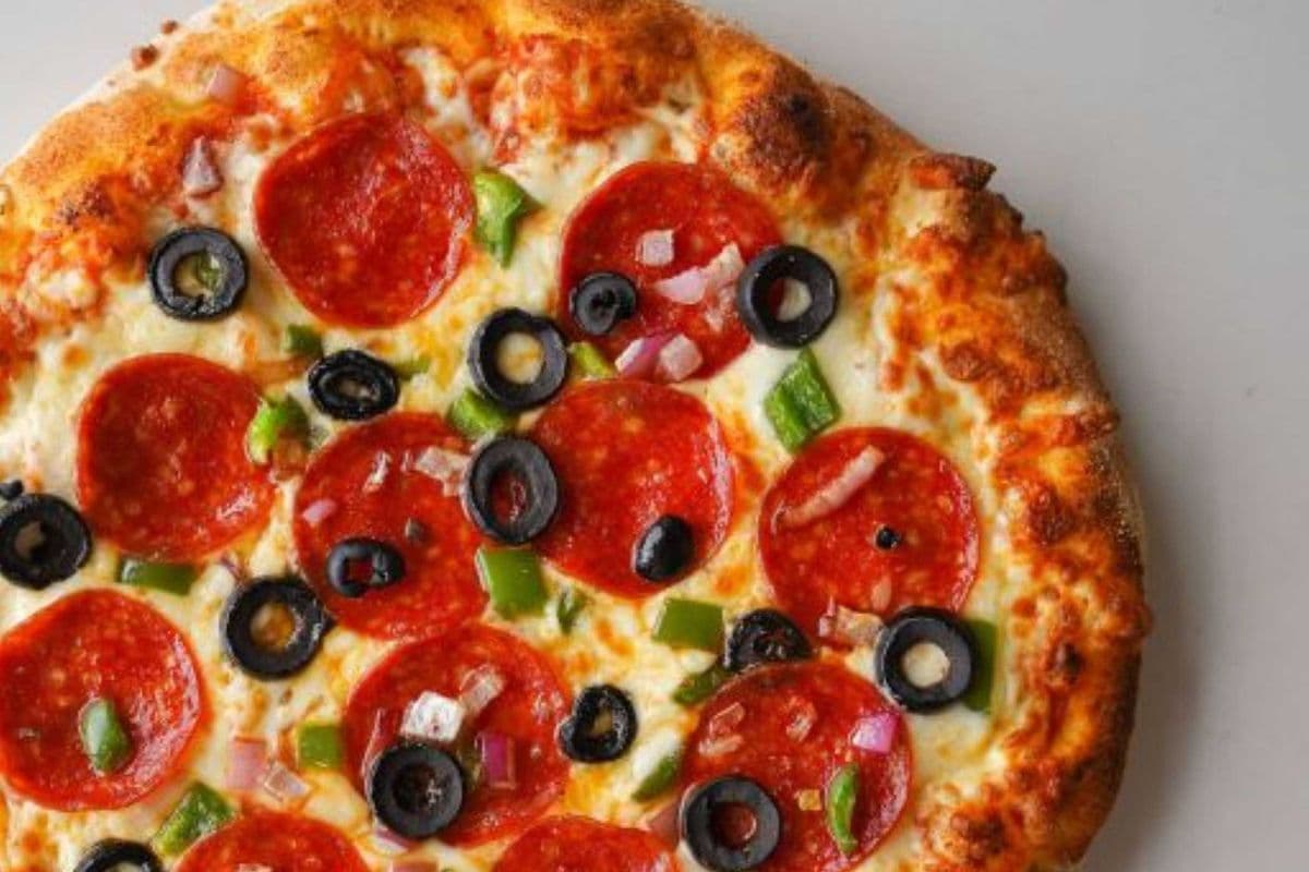 Medium (12") - Unlimited Toppings