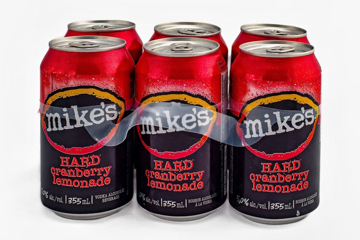 Mikes Hard Cranberry (6 x 355 ml Cans)
