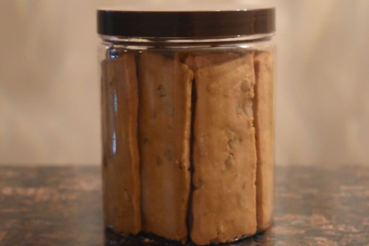 Walnut Butter Cookies