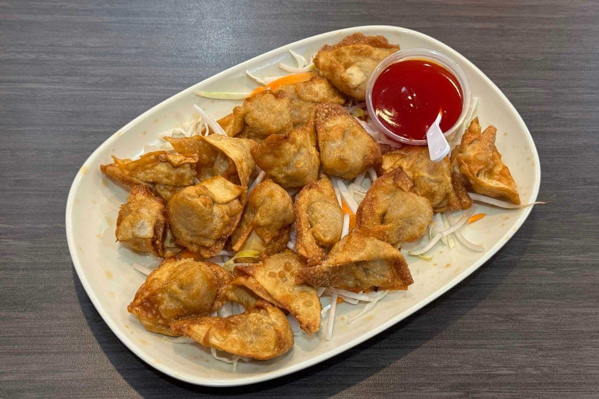 Fried Wonton with Sweet and Sour Sauce