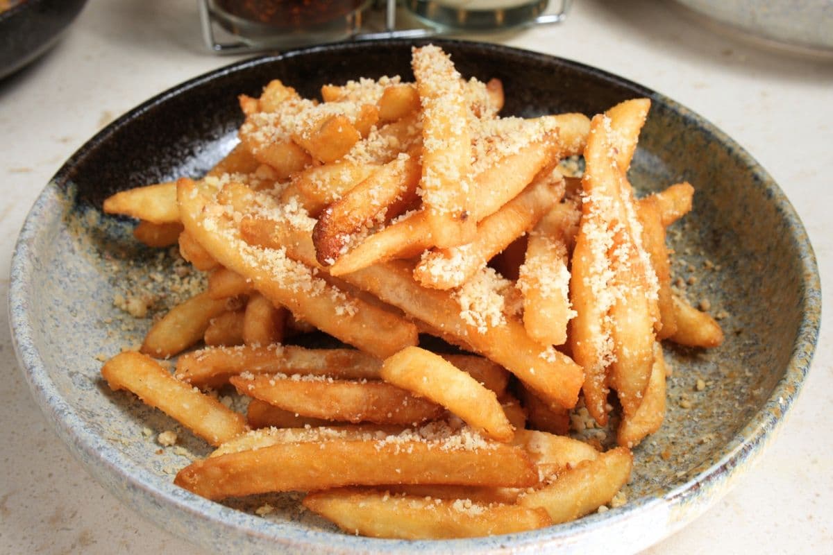 Shaken Fries with Truffle
