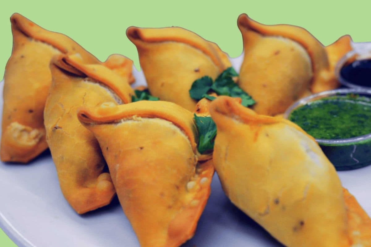 Spicy Samosas (pk of 6)