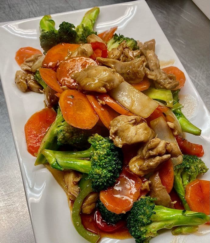 CD7. Lemongrass Chicken with Broccoli and Carrots