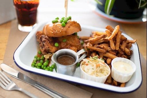 Hot chicken royal