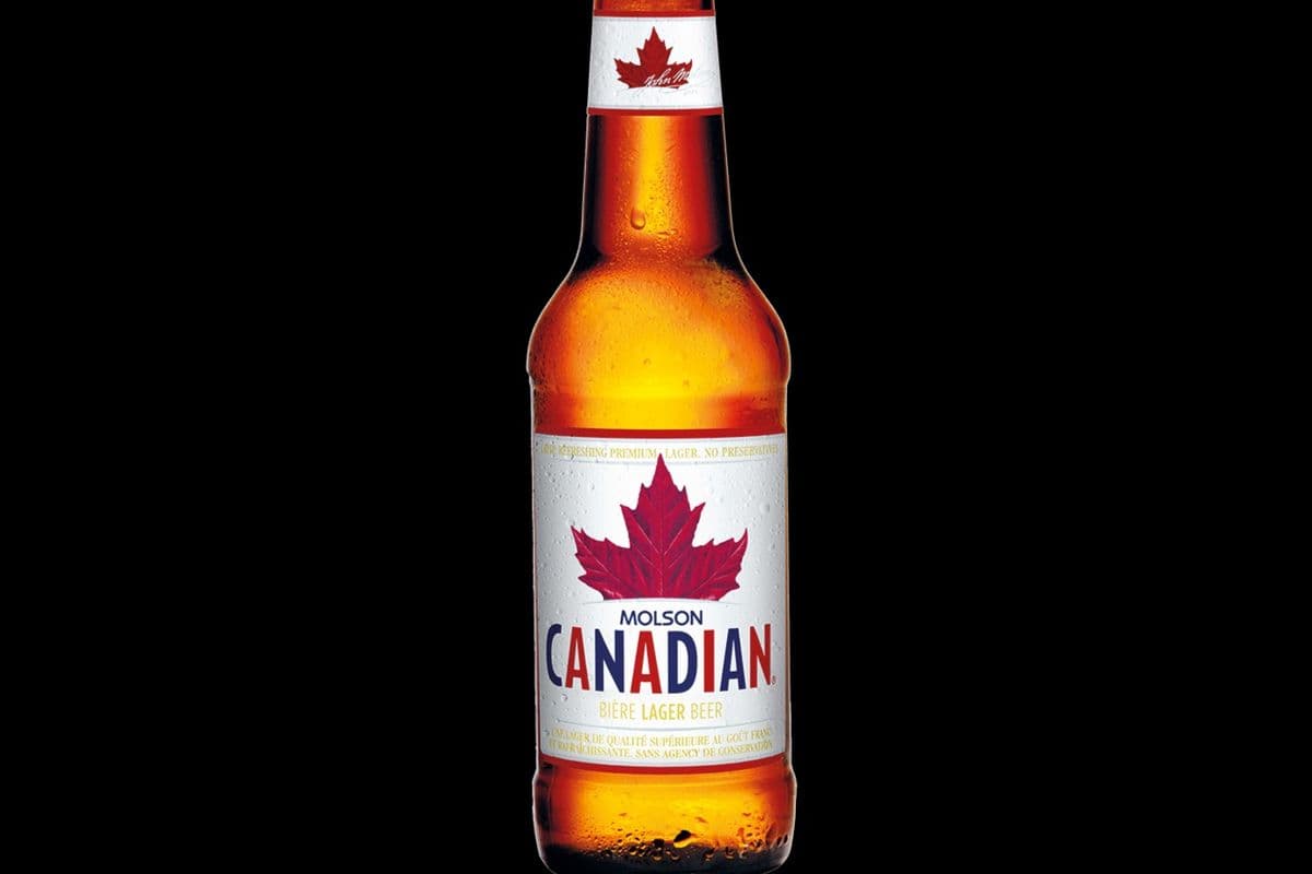 Molson Canadian (330 ml Bottle)