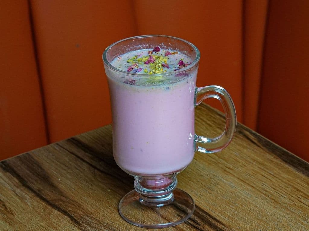 KASHMIRI PINK TEA