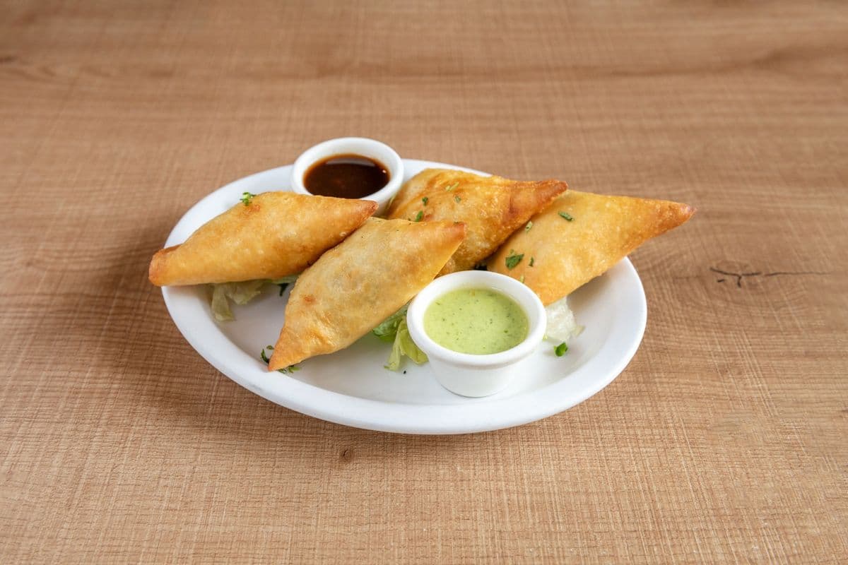 Meat Samosas (2 pcs)