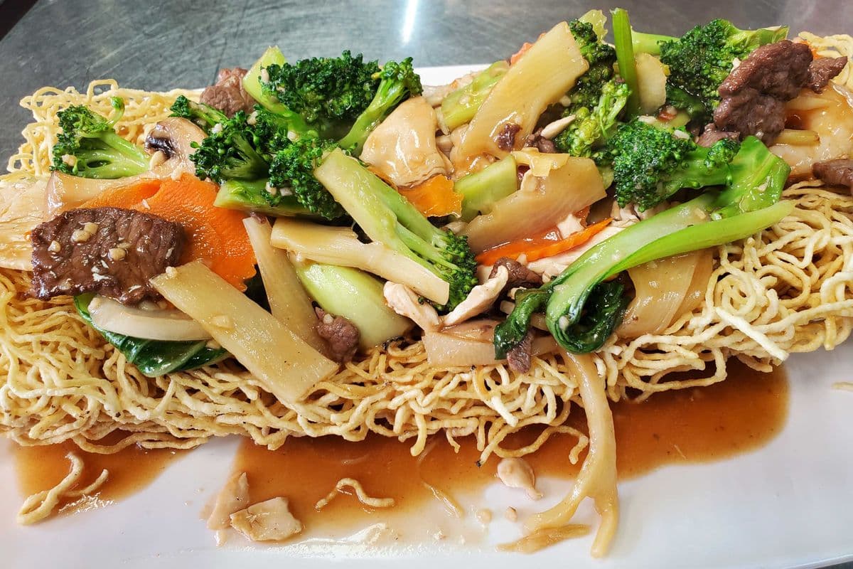 72. Stir-Fried Egg Noodle, Vegetable with Beef, Chicken, and Shrimps