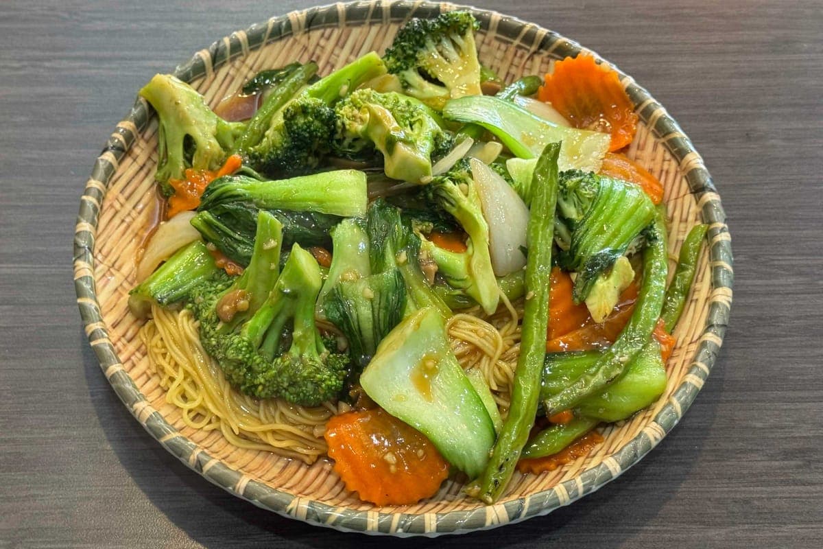 Vegetarian Cantonese Noodles