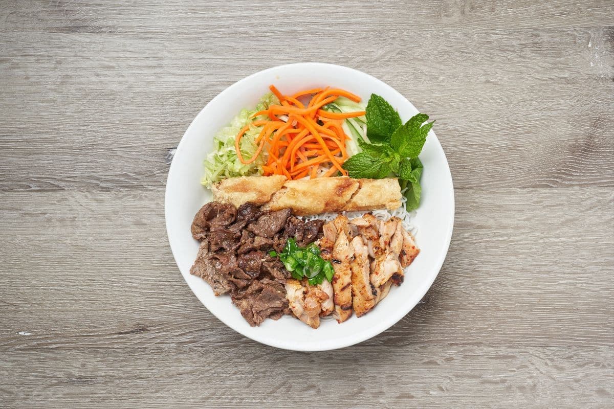 Bún Gà Nướng, Bò Nướng, Chả Gio