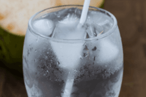 Fresh Coconut Water with Ice