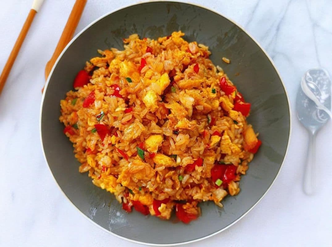 Szechuan Style Spicy Chicken and Shrimp Fried Rice / 四川炒飯