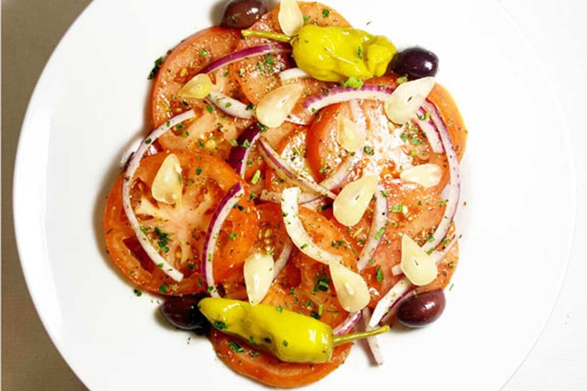 Salade de Tomates et Oignons / Tomato and Onion Salad