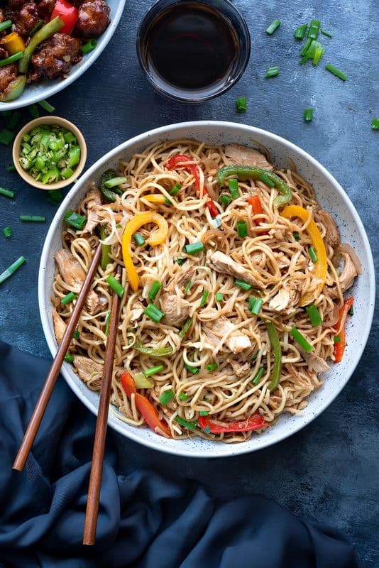 Hakka Noodles - Chicken