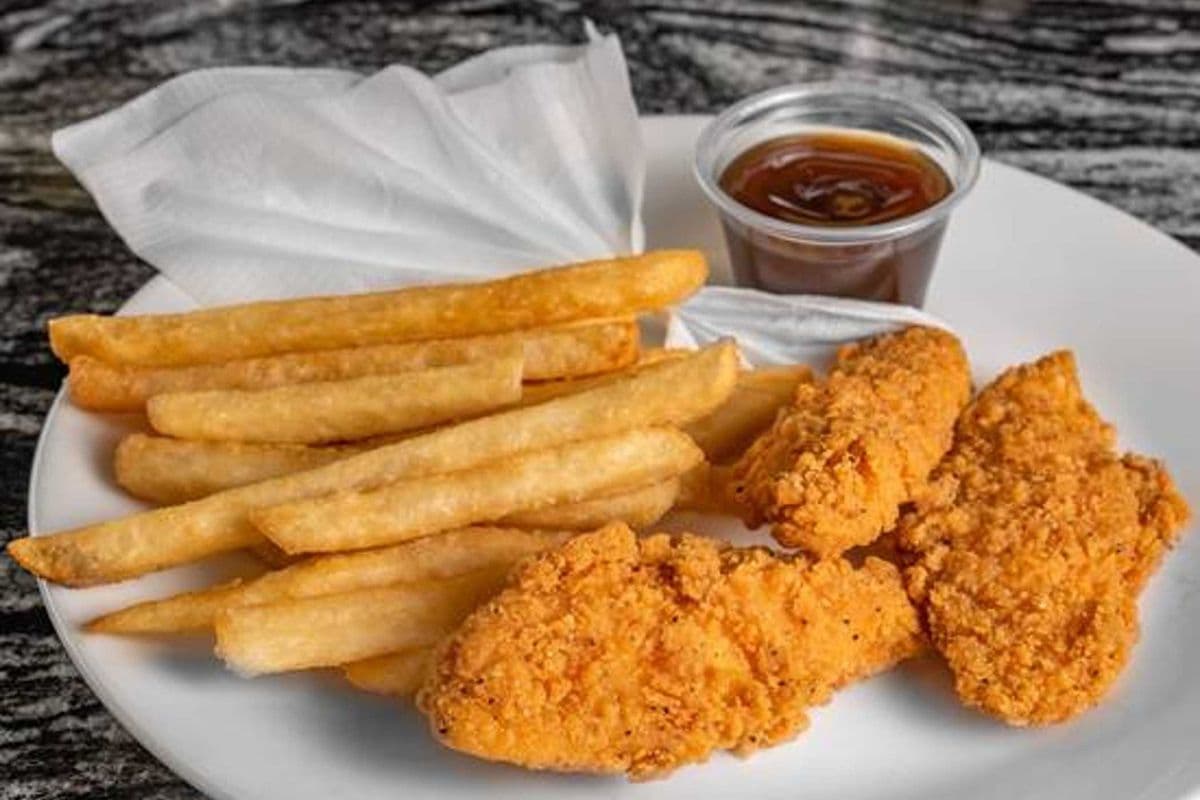 Breaded Chicken Fillets (3 pcs) with fries