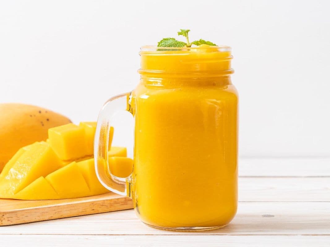 Mango Mania Smoothie (500ml) (S33)