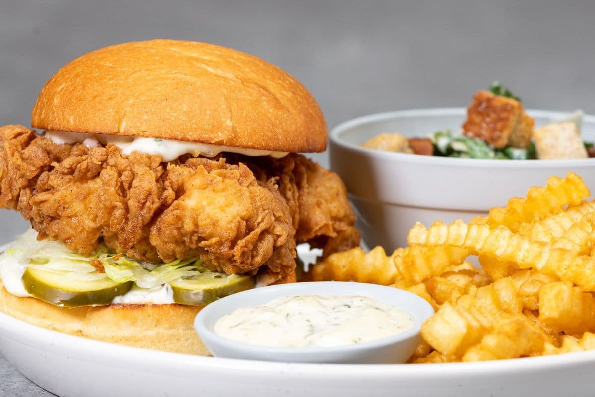 Classic Crispy Chicken Burger