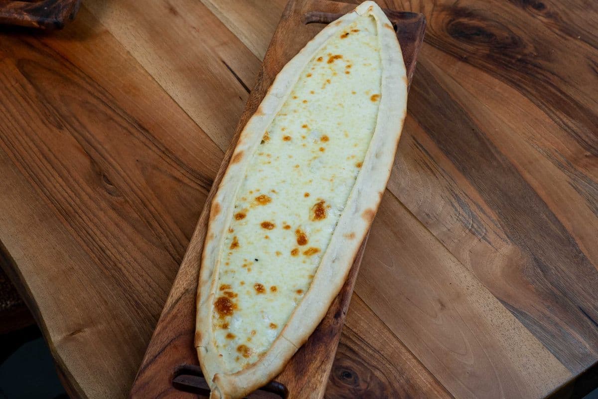 CHEESE PIDE