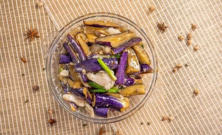 HP3. Salted Fish, Chicken, and Eggplant 咸鱼鸡粒茄子