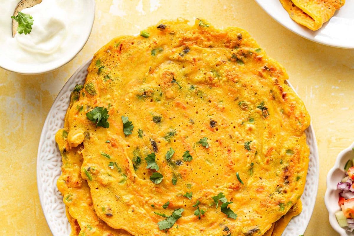 Besan Chilla (2pc) with yogurt