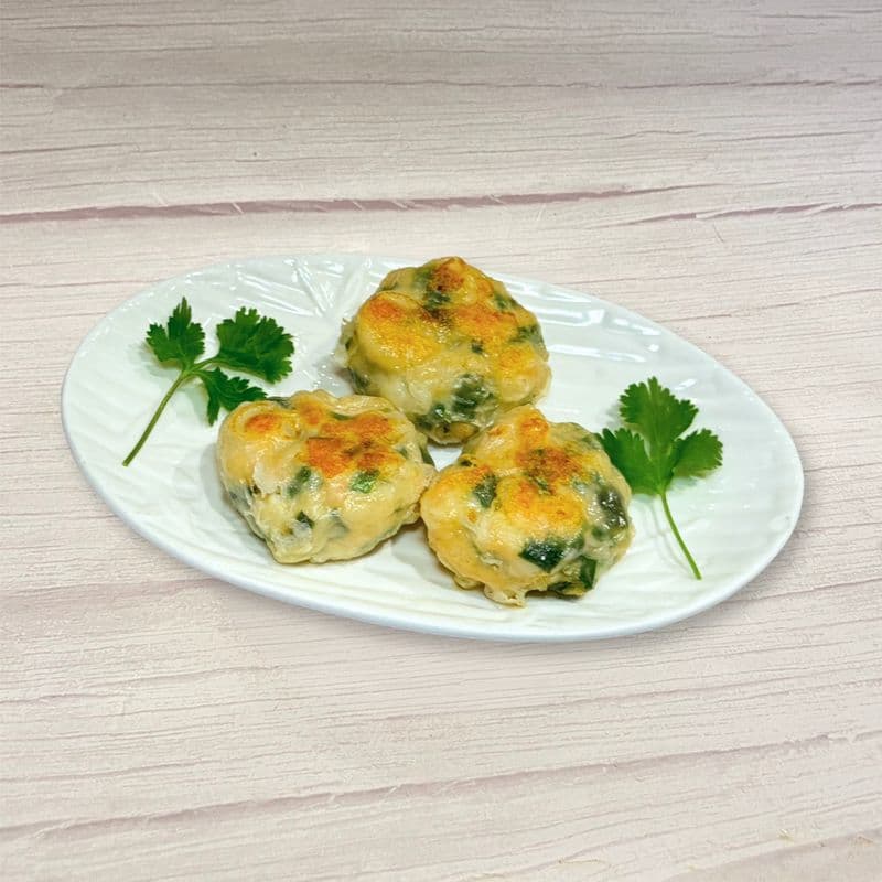Pan Fried Shrimp Cake with Chive / 韭菜煎蝦餅