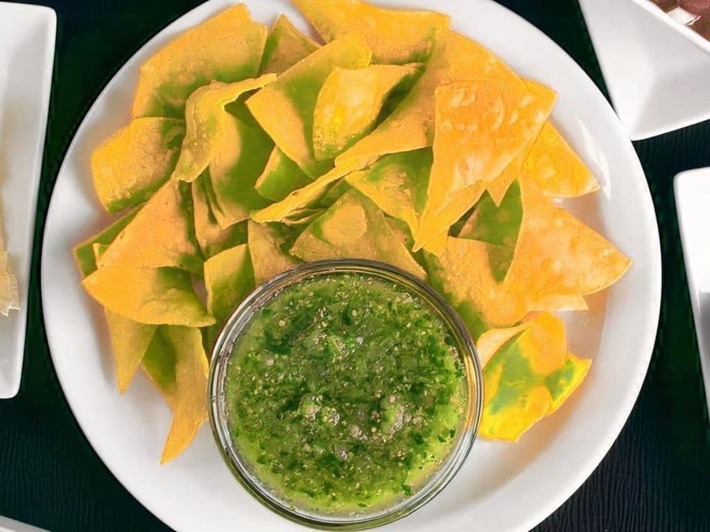 LARGE TOTOPOS & SALSA VERDE