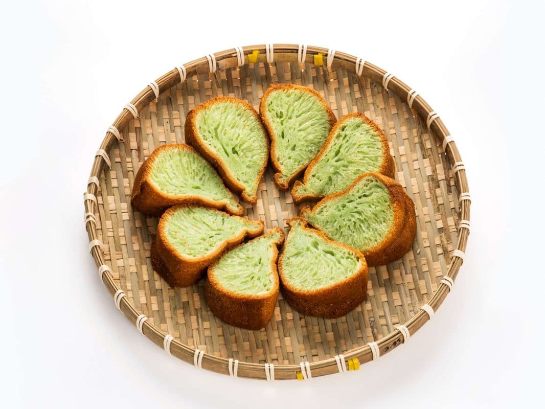 PANDAN SPONGE CAKE
