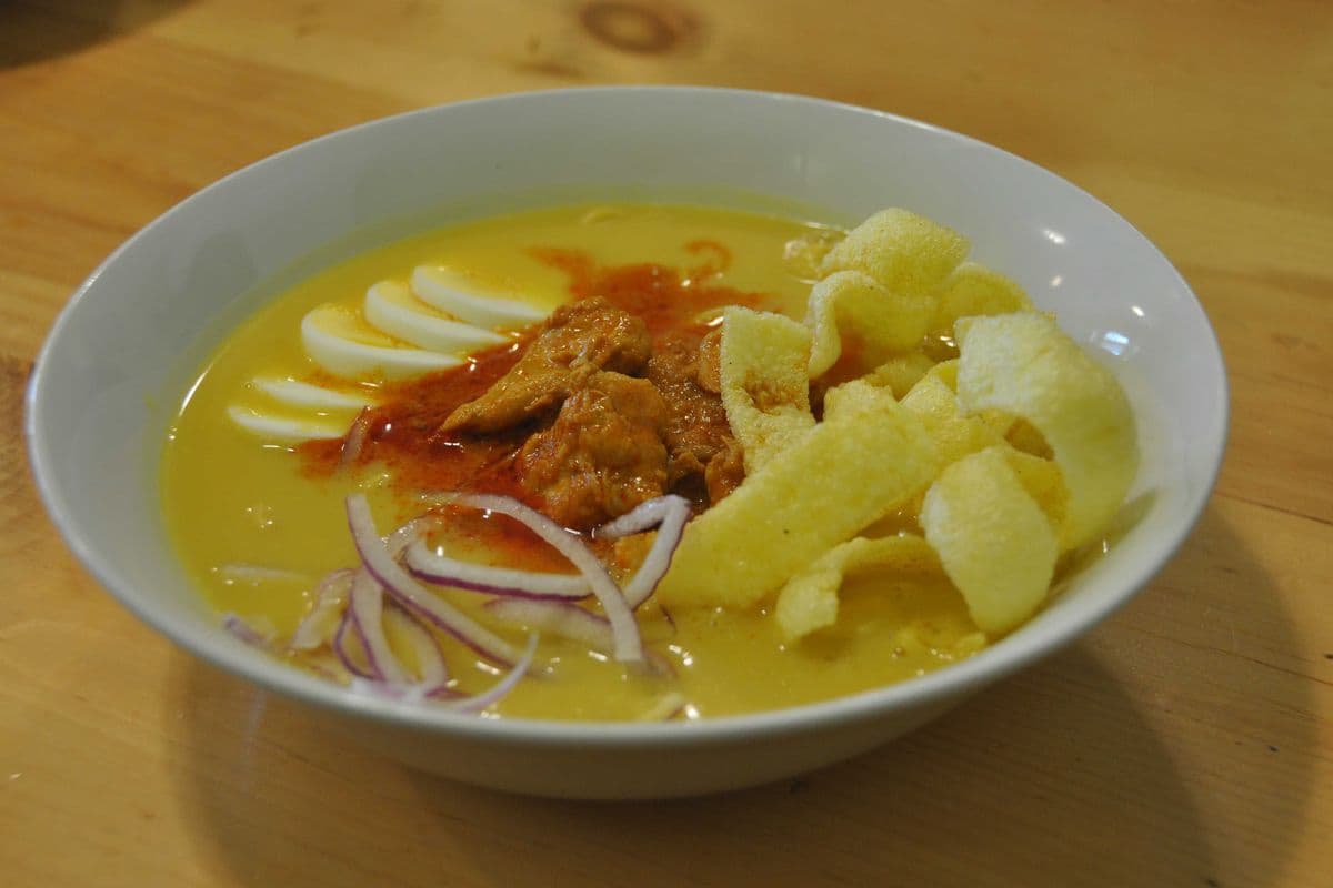 22. Coconut Milk Noodle Soup - Ohn Noe Kauk Swe / 椰香咖喱雞面/米線