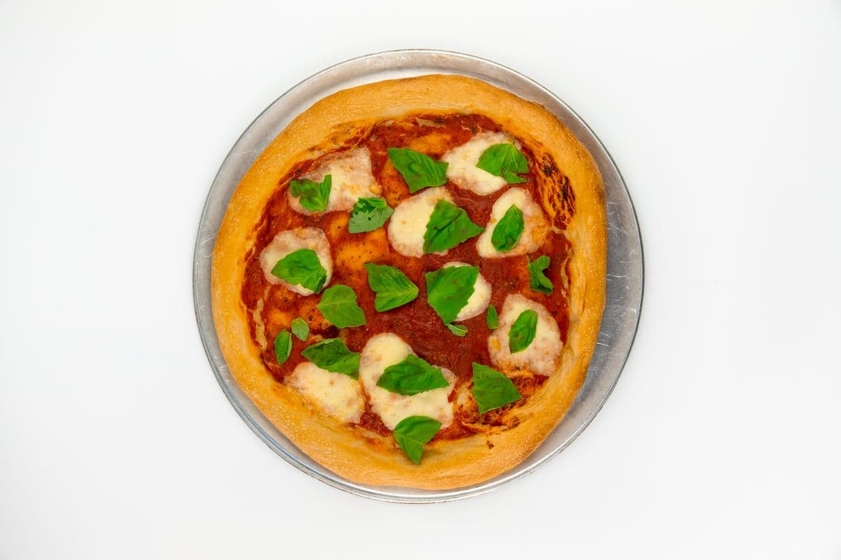 18" Margarita Pizza