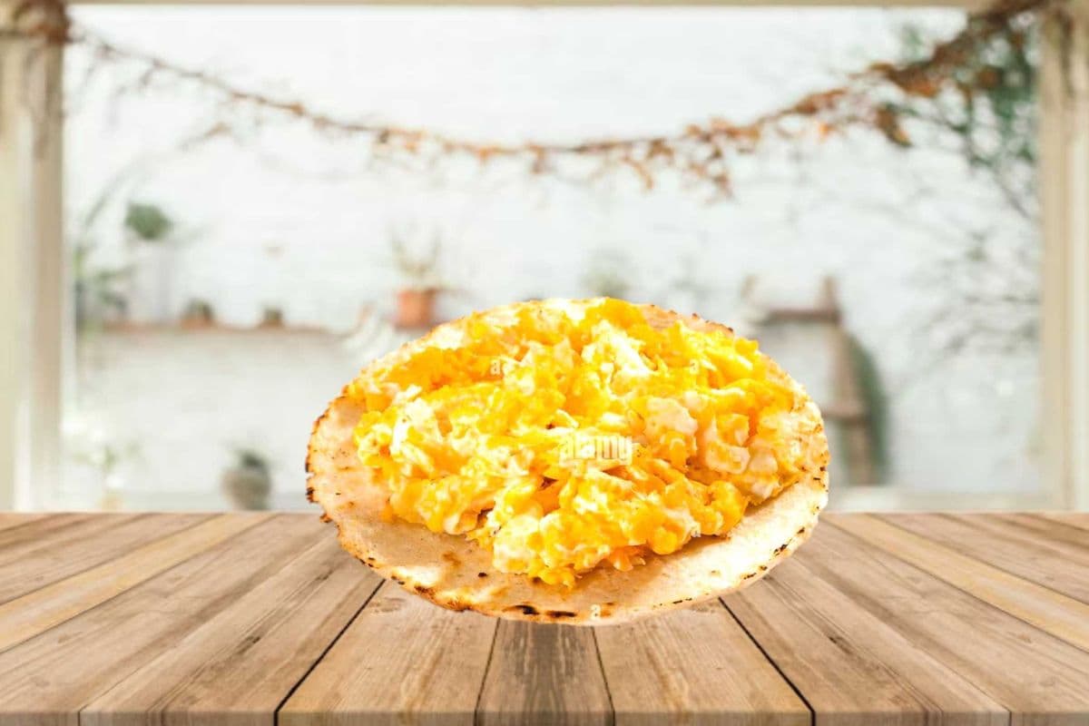 Arepa with Scrambled Eggs