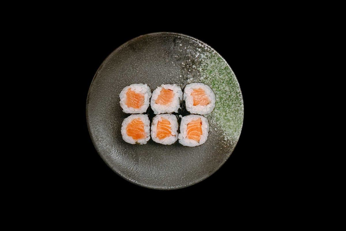 Salmon Maki Roll - 6pc