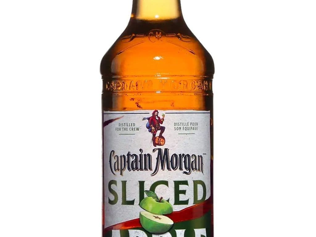 Captain Morgan Apple Rum (750 ml)