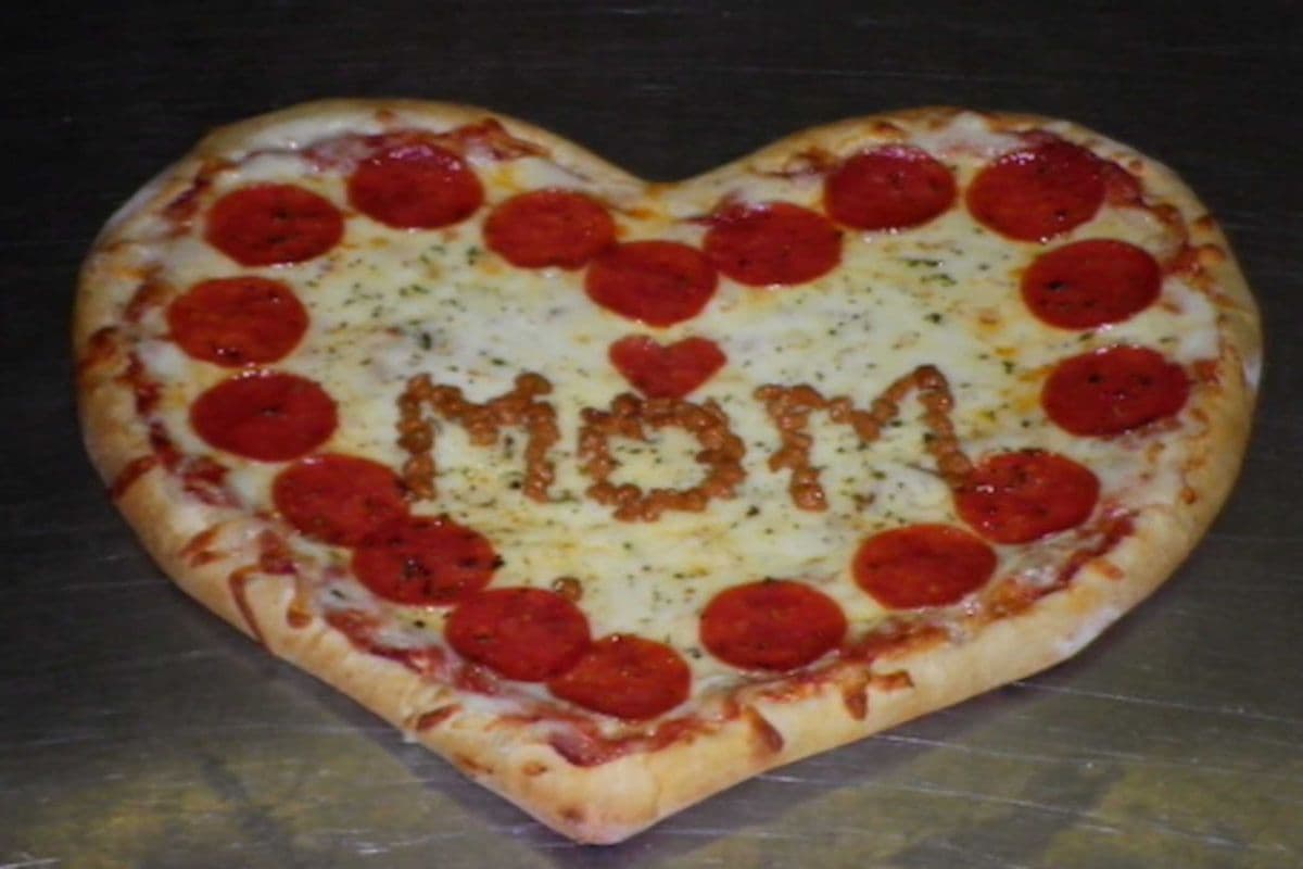 Heart Shape Pizza -Single Topping