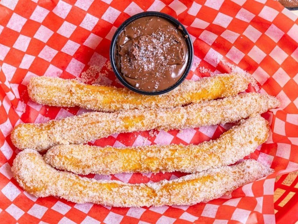 4 Churros
