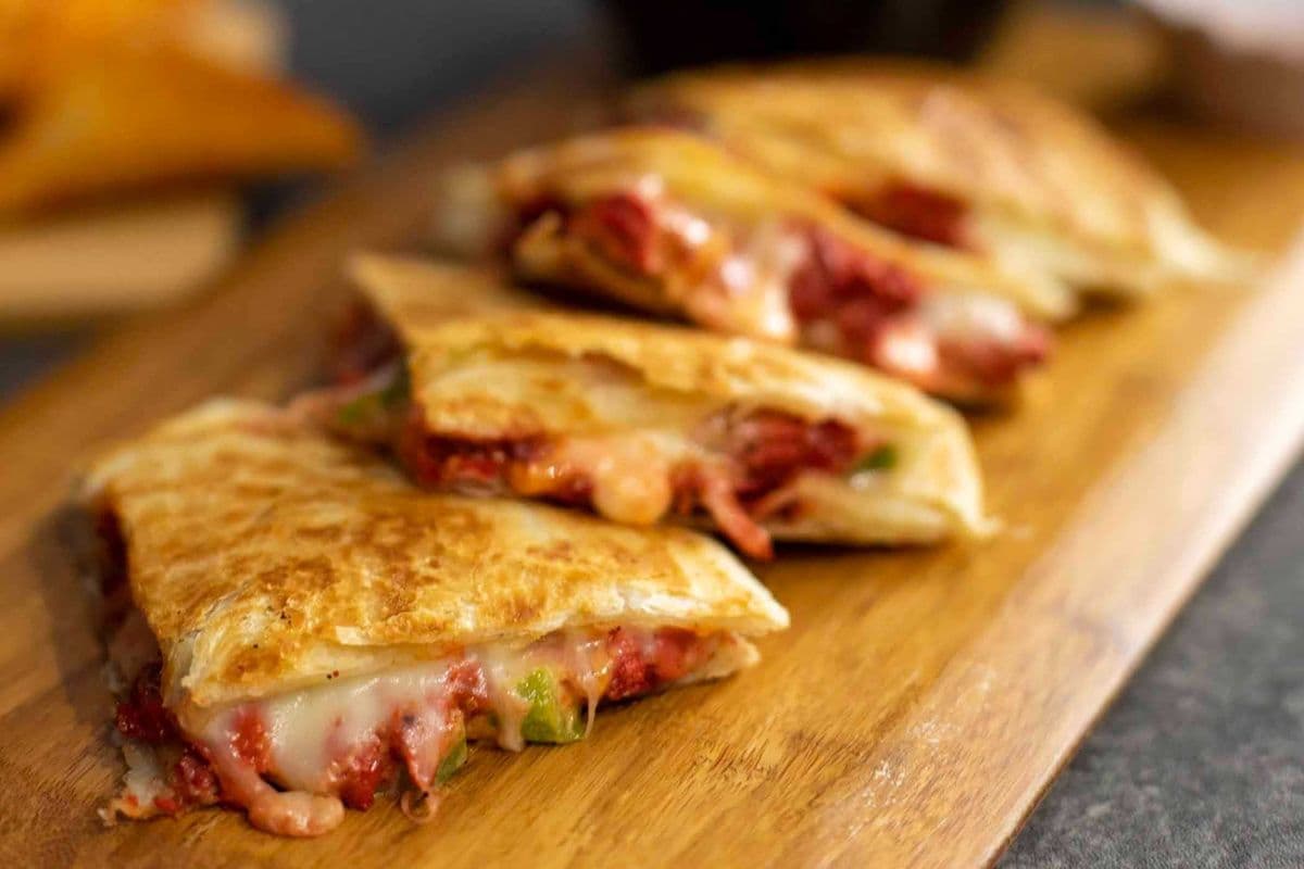 Tandoori Paratha Pizza