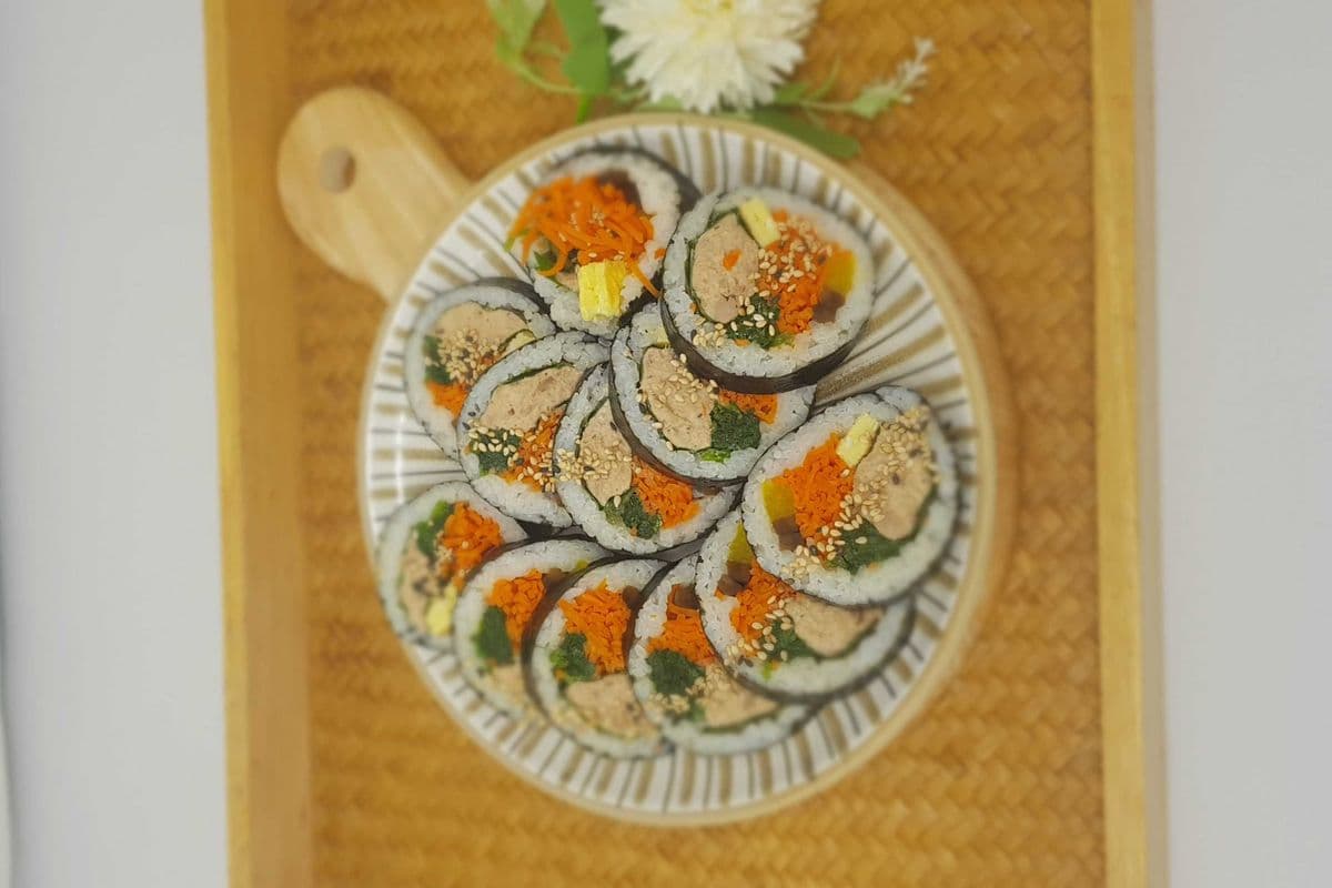 Tuna Kimbap (1 Roll (12Pcs))